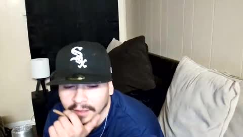 Snapshot of oscar1992toyota chatting on February 26, 4:30 am oscar1992toyota online show from February 26, 4:30 am