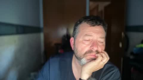 oscarbcncat online show from May 20, 3:51 pm