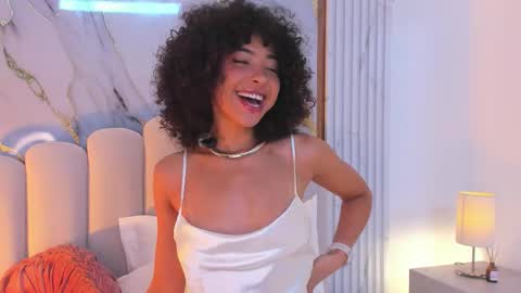 Snapshot of oshun_25 chatting on September 29, 12:15 pm Oshun  online show from September 29, 12:15 pm