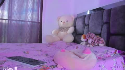 vella online show from April 16, 8:20 pm