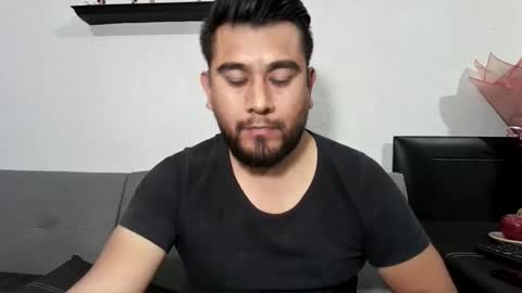 oskregal online show from February 5, 2:04 am