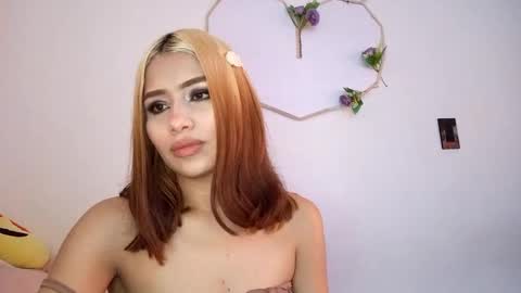 Snapshot of osornomaria268 chatting on February 18, 4:47 pm Paulina online show from February 18, 4:47 pm