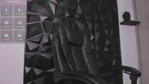 Ostin Daniels online show from October 31, 12:33 am