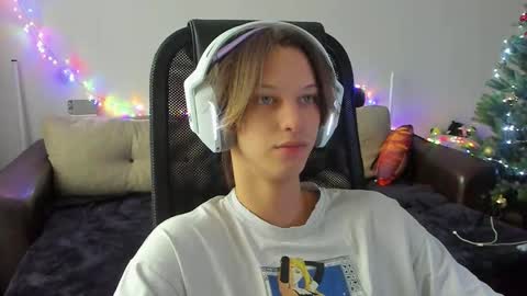 Ostin online show from December 2, 8:34 am