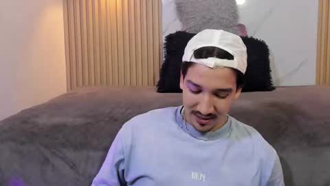 Otto Andrew online show from February 20, 8:33 pm