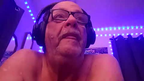 Snapshot of ou8124824 chatting on September 23, 9:47 am ou8124824 online show from September 23, 9:47 am