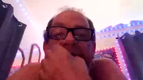 Snapshot of ou8124824 chatting on October 5, 9:11 pm ou8124824 online show from October 5, 9:11 pm