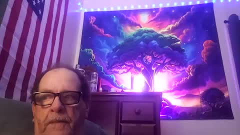 Snapshot of ou8124824 chatting on October 12, 5:04 pm ou8124824 online show from October 12, 5:04 pm