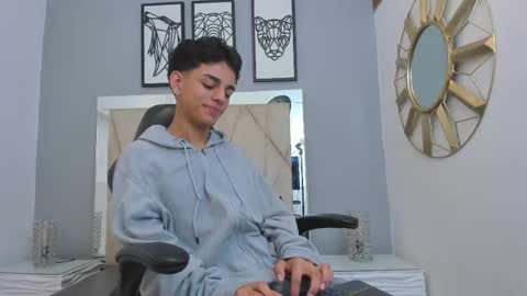 Snapshot of owen__johnson chatting on September 23, 12:10 pm Owen Johnson online show from September 23, 12:10 pm