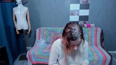 Ella online show from October 16, 7:41 am