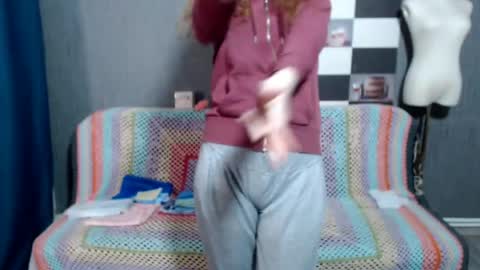 Ella online show from April 1, 1:41 pm