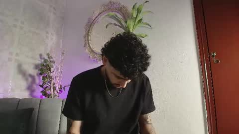 pablo_veleez online show from July 7, 1:51 am