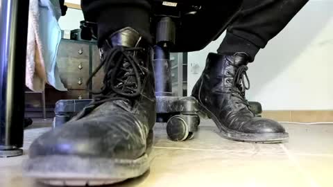 Pablo Meness online show from April 26, 1:31 pm