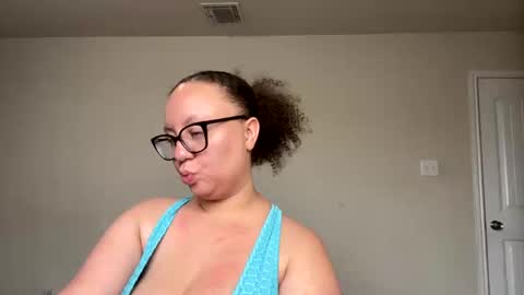 Snapshot of paisleehaze chatting on January 9, 5:11 pm Paislee Haze online show from January 9, 5:11 pm