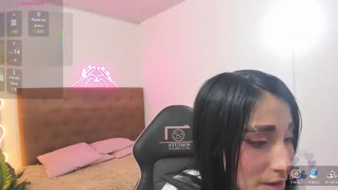 palmerfox_tay online show from December 5, 5:28 am