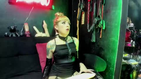 Paloma online show from February 11, 9:25 pm