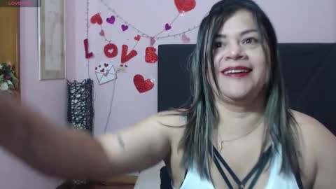 pamela_echeverria online show from April 15, 11:35 am