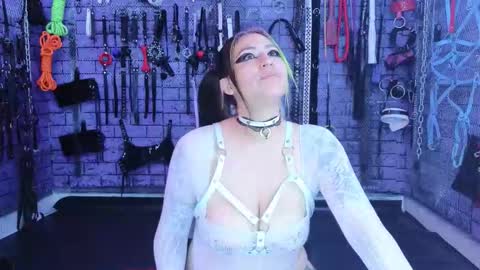 PandoraNez online show from February 28, 6:39 am