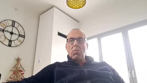 pansak1973 online show from December 24, 8:44 am