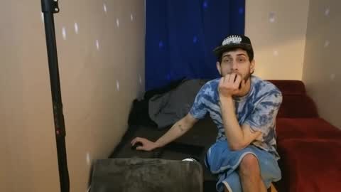 Snapshot of pantslesstraveler_plt chatting on February 18, 7:43 am PantsLessTraveler online show from February 18, 7:43 am