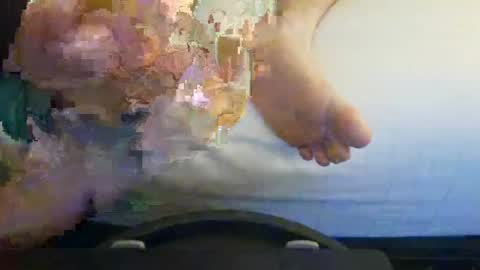 Snapshot of pantslesstraveler_plt chatting on September 11, 7:20 am PantsLessTraveler online show from September 11, 7:20 am