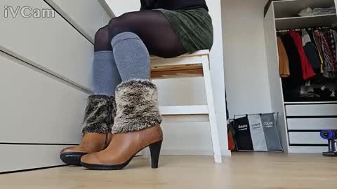 pantyhose_ggggg online show from April 1, 11:22 am