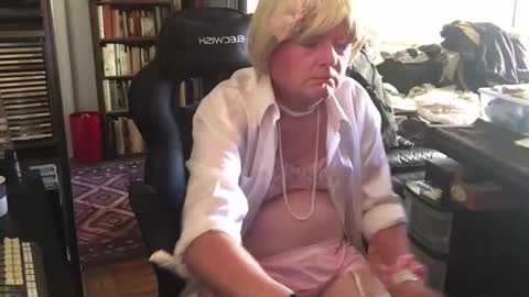 Pantyvioletlace online show from December 14, 7:25 pm