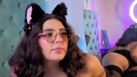 Paola Lyon online show from March 12, 7:39 pm