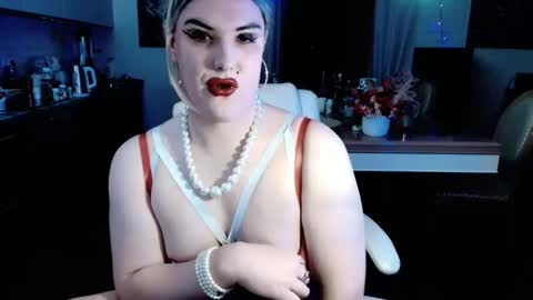 Sarina Williams online show from December 17, 9:38 am