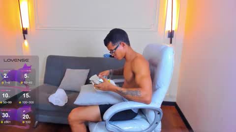 Ryan And Casper online show from March 14, 7:18 pm