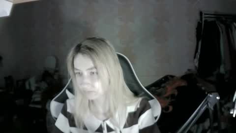 paradise_shade online show from November 28, 3:52 pm