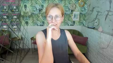 Paris online show from February 27, 1:04 pm