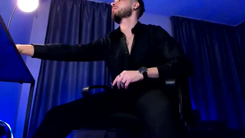 Paris online show from January 18, 11:36 pm