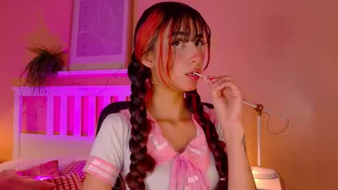 PARIS online show from December 19, 9:10 pm