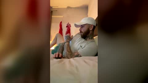 parkertom525 online show from May 1, 8:58 pm