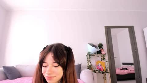 Snapshot of passionate_isabella chatting on October 22, 3:10 am Bella online show from October 22, 3:10 am