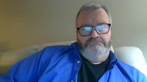 passporttraveler1 online show from February 13, 2:37 am