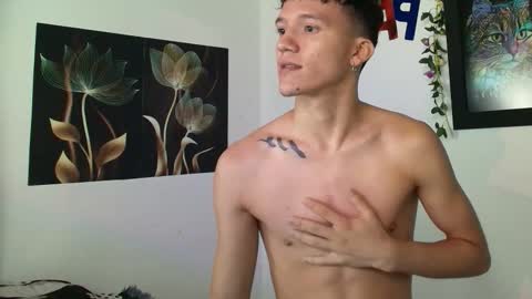 Snapshot of patrick_phoenix chatting on October 6, 4:30 am     online show from October 6, 4:30 am