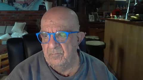 Snapshot of patvac chatting on October 23, 8:31 pm patvac online show from October 23, 8:31 pm