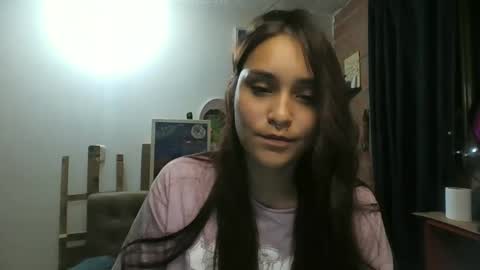 Pau online show from May 17, 6:11 am
