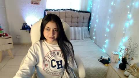 pau cute online show from January 7, 6:46 pm