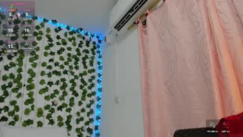 Snapshot of pau_delima__ chatting on September 11, 2:35 am paulina online show from September 11, 2:35 am