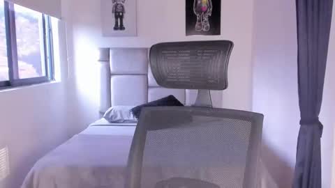 PAUL ROGER online show from March 5, 10:54 pm