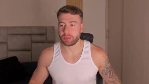 PAUL ROGER online show from January 15, 10:46 pm