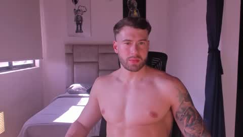 PAUL ROGER online show from February 20, 9:09 pm