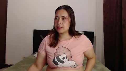 PAULA online show from August 4, 10:50 pm