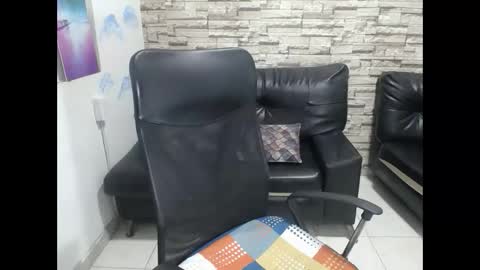 paula ross online show from February 15, 1:52 am