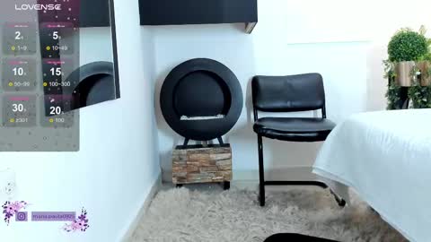 Snapshot of paulafer_ chatting on February 14, 1:45 am online show from February 14, 1:45 am