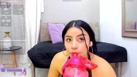 Snapshot of paulafer_ chatting on March 11, 11:04 pm online show from March 11, 11:04 pm