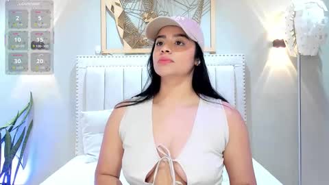 Snapshot of paulafer_ chatting on October 11, 9:18 pm online show from October 11, 9:18 pm